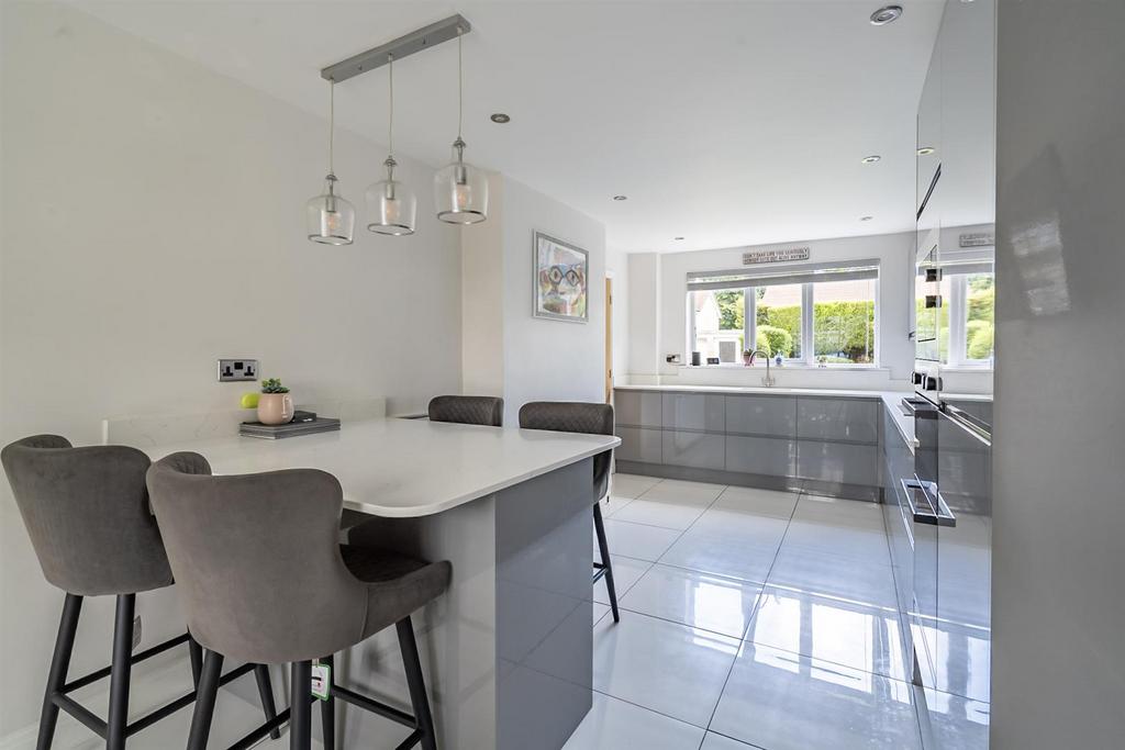 Kitchen / dining 1