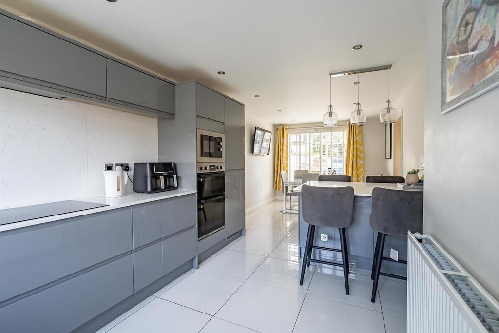 Kitchen / dining 2