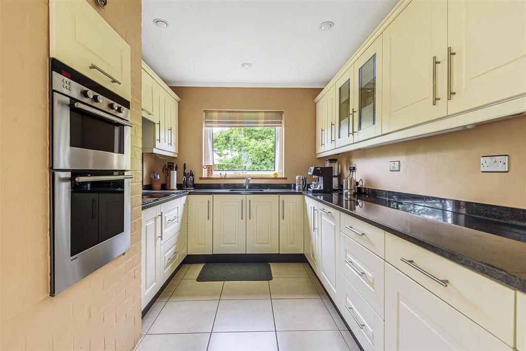 Fitted Kitchen