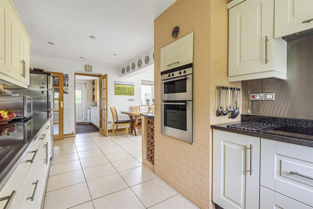 Fitted Kitchen