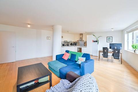 2 bedroom flat for sale, Steedman Street, Elephant and Castle, London, SE17