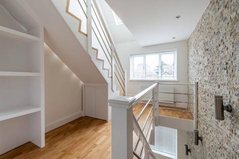 109 Ullswater Crescent, London, SW15 3RE