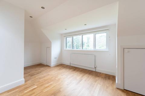 109 Ullswater Crescent, London, SW15 3RE