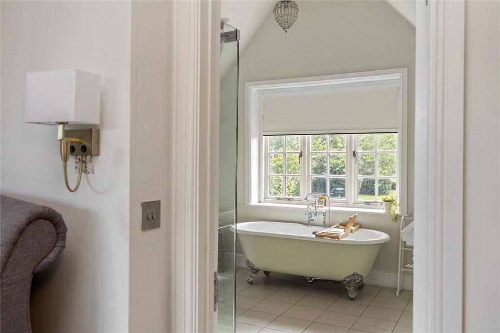 En Suite Bathroom