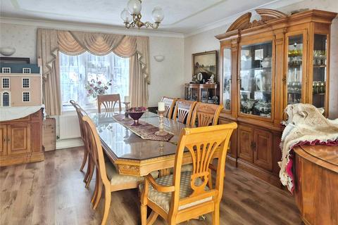 5 bedroom detached house for sale, Baldslow Down, East Sussex TN37