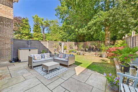 11 Adam Close, Baughurst, Tadley, RG26 5HG