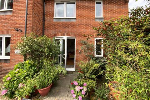 2 bedroom retirement property for sale, Churchill Court, Kelham Gardens Marlborough, SN8 1LD