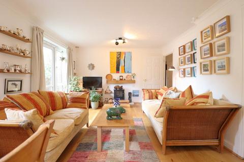 2 bedroom retirement property for sale, Churchill Court, Kelham Gardens Marlborough, SN8 1LD