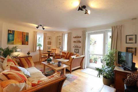 2 bedroom retirement property for sale, Churchill Court, Kelham Gardens Marlborough, SN8 1LD