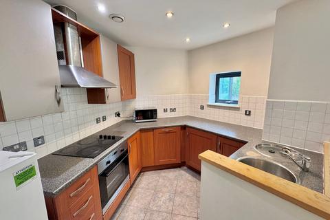2 bedroom apartment to rent, City Road East, City South, M15