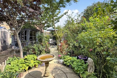 3 bedroom semi-detached bungalow for sale, Hornbeam Close, Frome