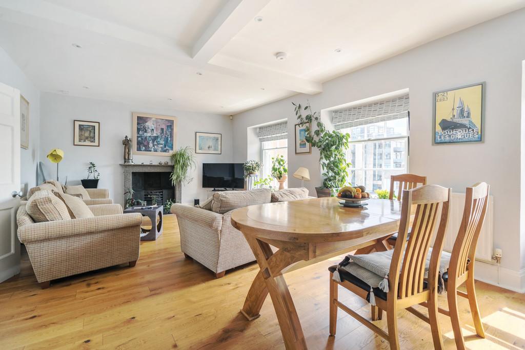 Open plan living / dining area