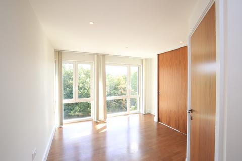 2 bedroom apartment for sale, Henry Macaulay Avenue, Kingston Upon Thames KT2