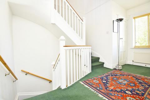 3 Carlton Road, Harrogate, HG2 8DD