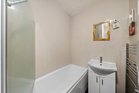 undefined, Clarendon Road, Wallington