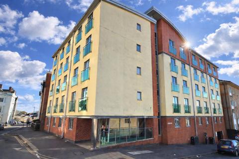 Studio to rent, Mayfair House, City Centre PL4