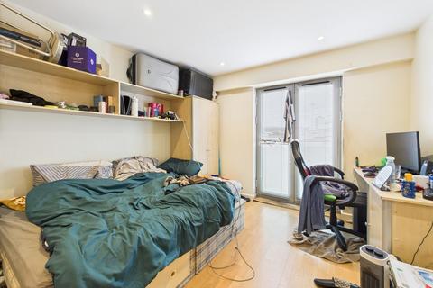 Studio to rent, Mayfair House, City Centre PL4