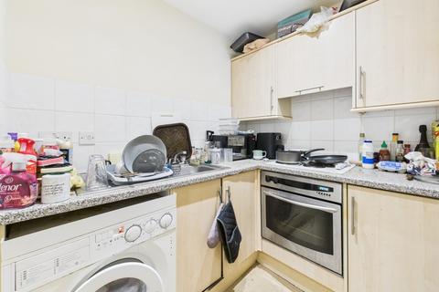 Studio to rent, Mayfair House, City Centre PL4
