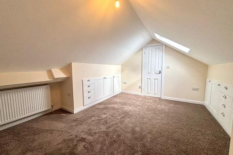 33 Ryefield Avenue, Clayton, Bradford, BD14 6BJ