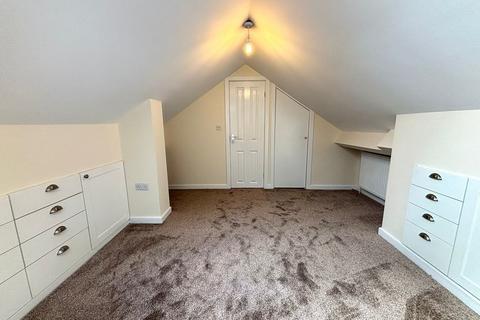 33 Ryefield Avenue, Clayton, Bradford, BD14 6BJ