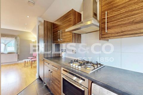 8 Otter Road, Greenford, UB6 9DX