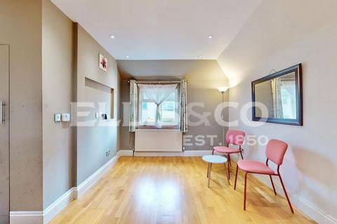 8 Otter Road, Greenford, UB6 9DX