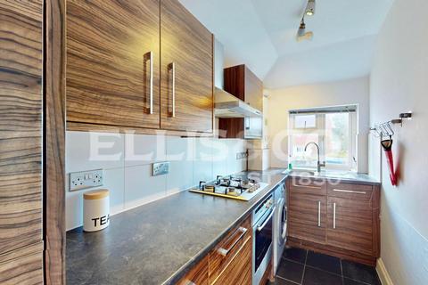 8 Otter Road, Greenford, UB6 9DX