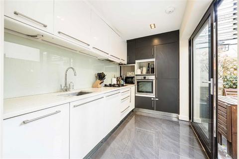 undefined, Lynton Road, London SE1