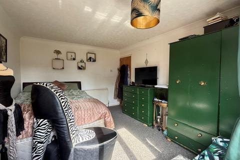 20 Cedar Close, Burntwood, WS7 4RX