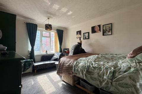 20 Cedar Close, Burntwood, WS7 4RX
