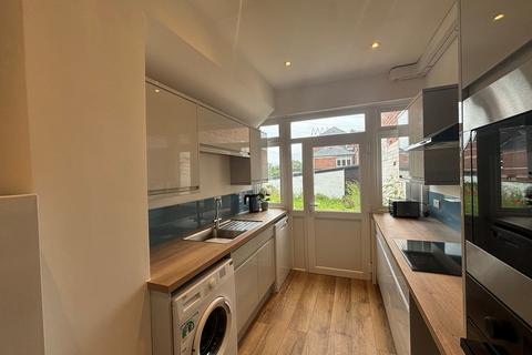 5 bedroom end of terrace house for sale, Monks Road, Exeter