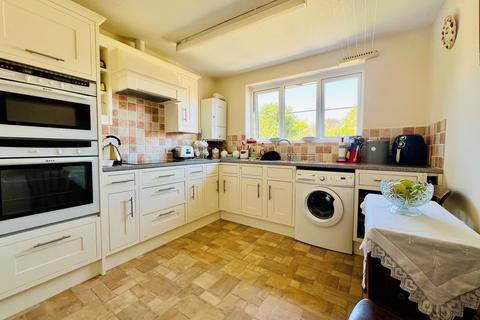 undefined, Vicarage Lane, Swindon SN6