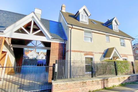 undefined, Chapel Street, Petersfield GU32