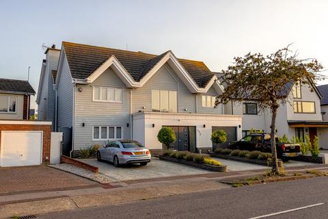 5 bedroom detached house for sale, Southend-on-sea SS1