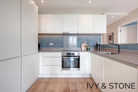 2 bedroom apartment for sale, Copeland Court, London, E16