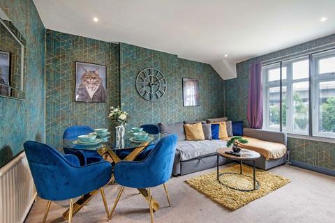 undefined, Great North Way, London NW4