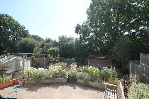 49 Hilley Field Lane, Fetcham, Leatherhead, KT22 9UP