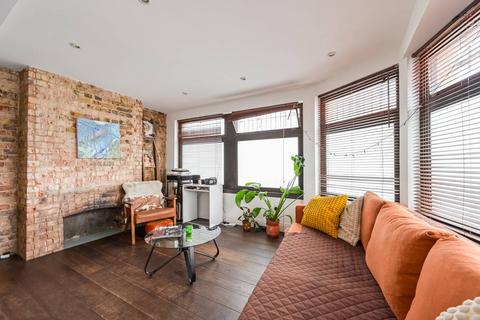2 bedroom flat to rent, Hackney, London, Bethnal Green, London, E2