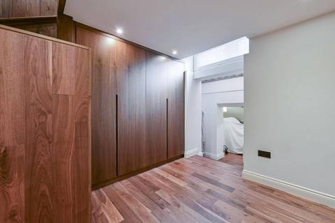 undefined, Gilbert Place, Bloomsbury, London, WC1A