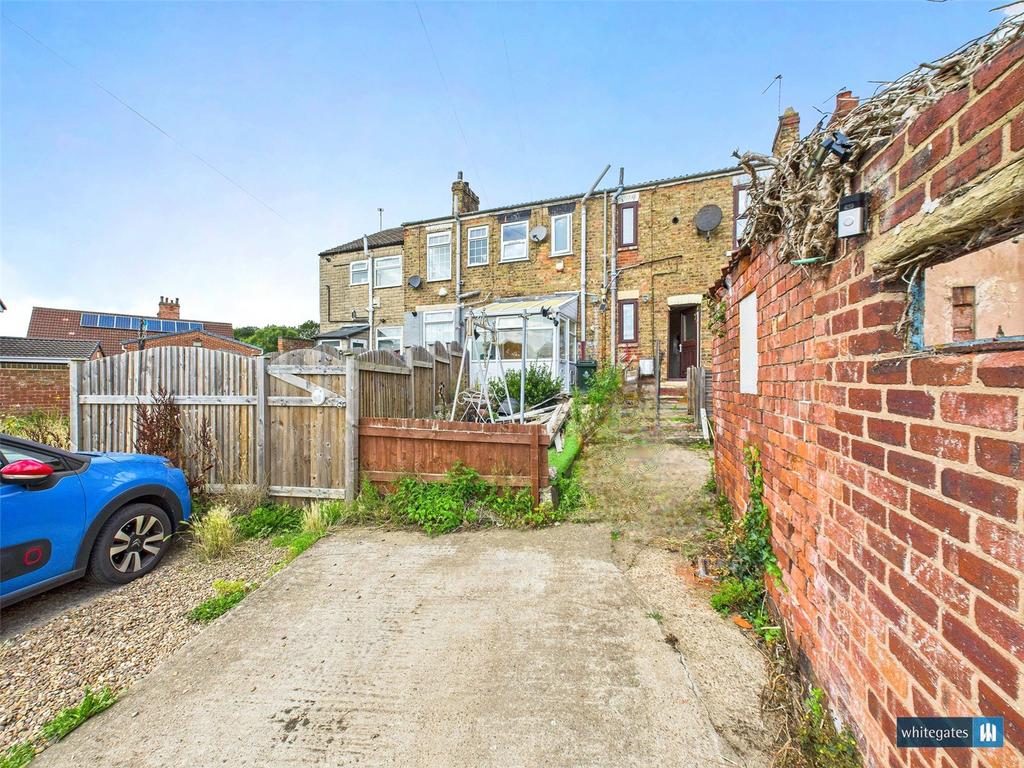 Parking /Garden