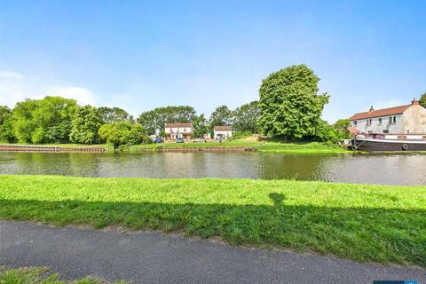 2 bedroom terraced house for sale, Canal View, Stainforth, Doncaster, South Yorkshire, DN7