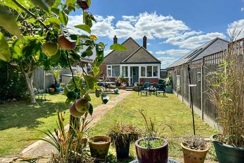 3 Clive Road, Cliffsend, Ramsgate, CT12 5EQ