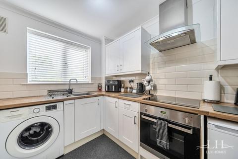 103 Latimer Drive, Hornchurch, RM12 6TN