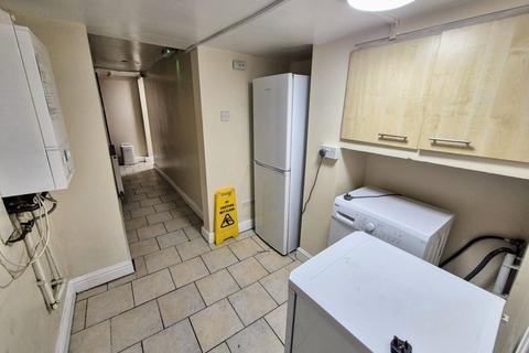 7 bedroom terraced house for sale, Manor Drive, Leeds