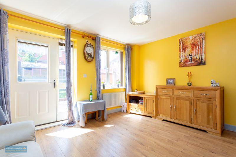 Sitting/Dining Room