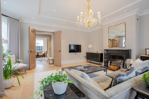 undefined, The Barons, Berkshire, Egham, TW20