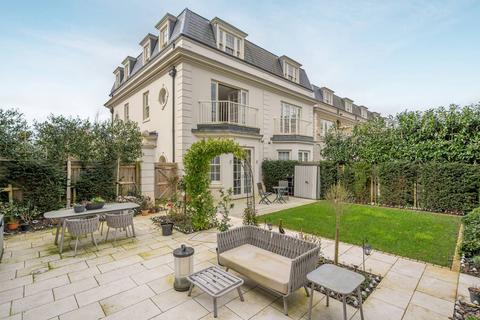undefined, The Barons, Berkshire, Egham, TW20