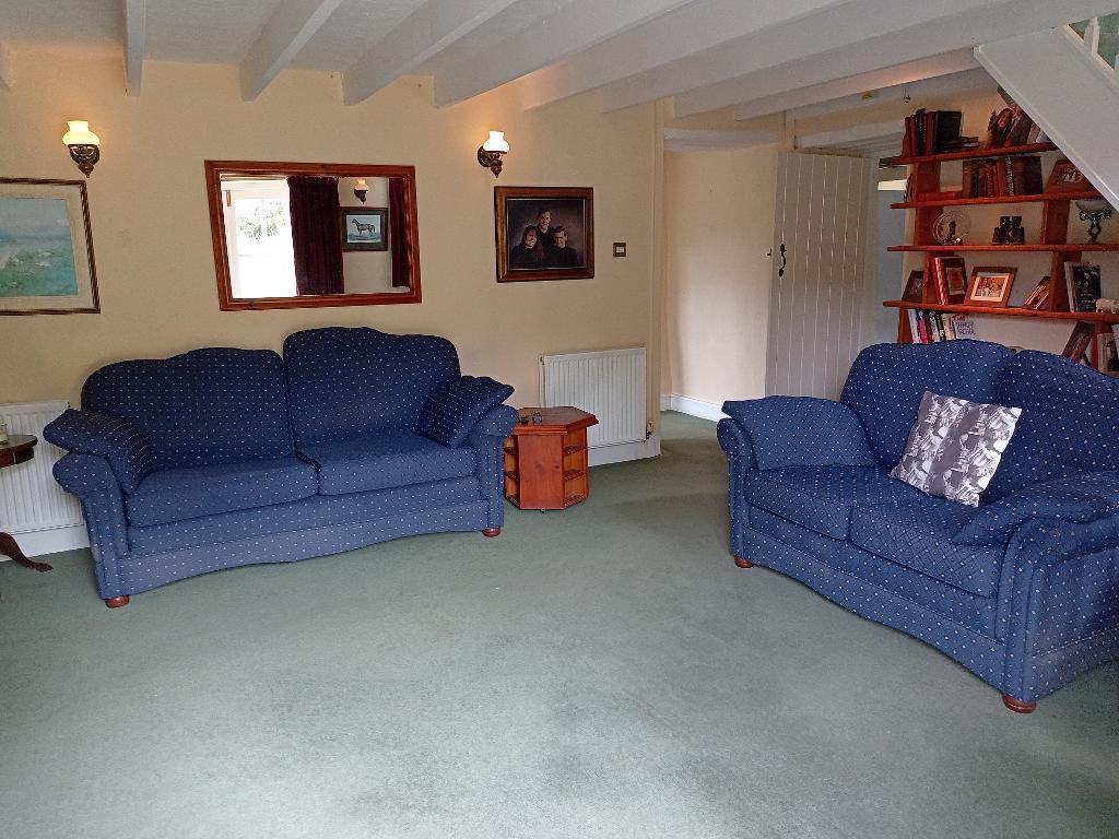 Lounge - View 2