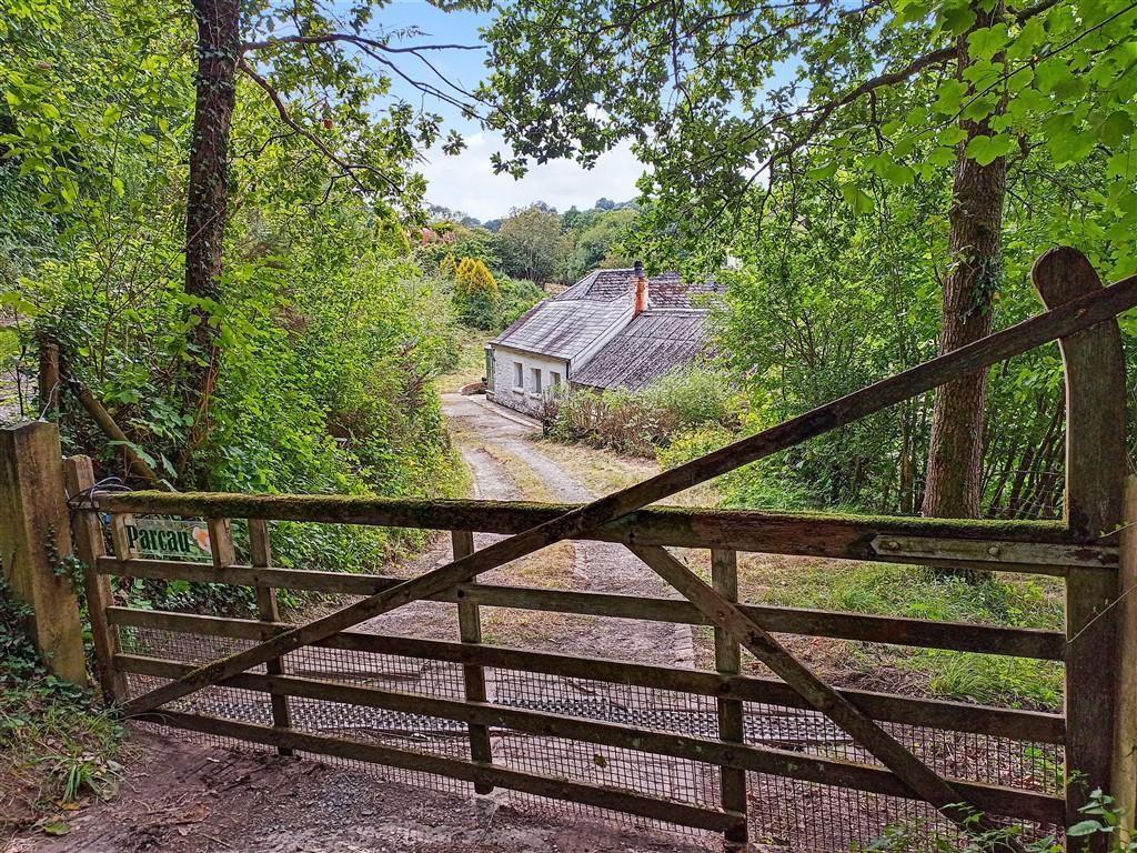 Entrance To Parcau