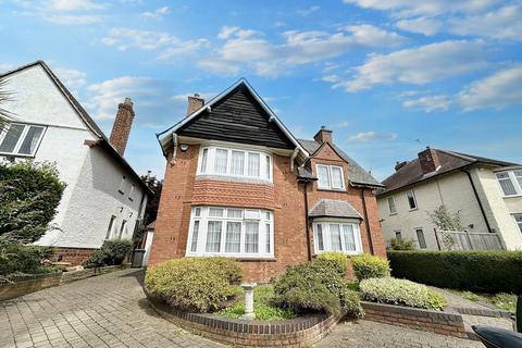 3 bedroom detached house for sale, Scraptoft Lane, Leicester, LE5